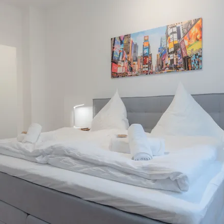 Rent this 3 bed apartment on Röselerstraße 1 in 30159 Hanover, Germany