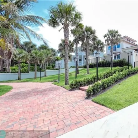 Image 1 - 761 Ocean Drive, Juno Beach, Jupiter, FL 33408, USA - House for sale