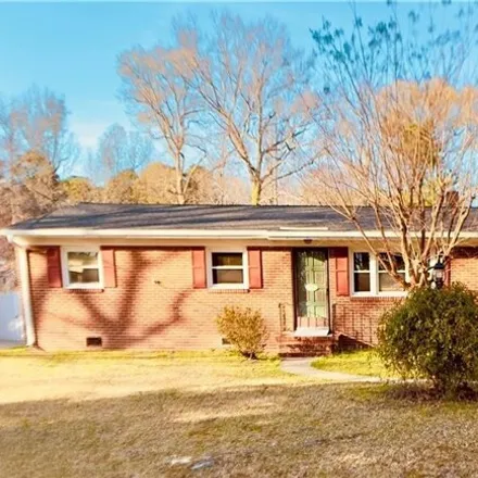Rent this 3 bed house on 113 Shirley Drive in York County, VA 23693
