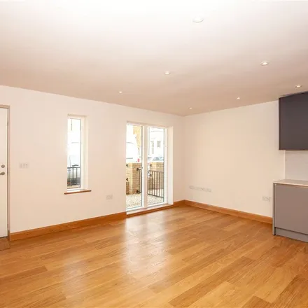 Rent this 1 bed apartment on 44 Divinity Road in Oxford, OX4 1LJ