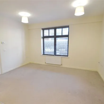 Image 4 - unnamed road, North Watford, WD17 4AQ, United Kingdom - Apartment for rent