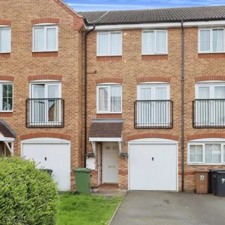 Buy this 3 bed townhouse on unnamed road in Marston Green, B37 5PG