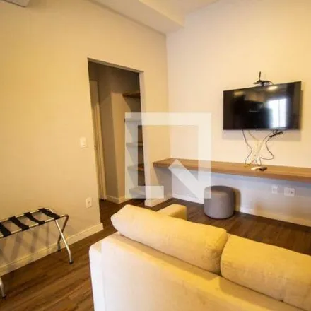 Rent this 1 bed apartment on Escola Estadual Doutor Alarico Silveira in Rua Conselheiro Brotero 100, Santa Cecília