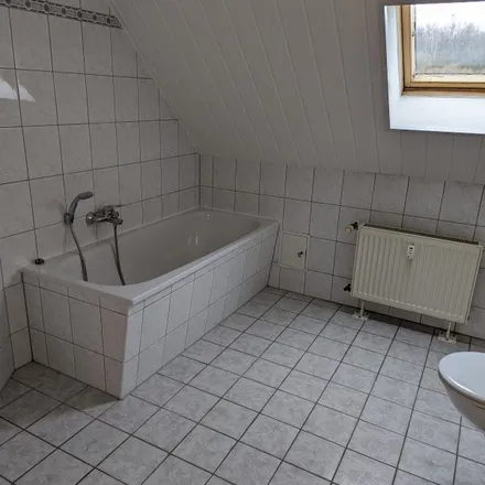 Image 4 - Im Teichfeld 1, 06242 Braunsbedra, Germany - Apartment for rent