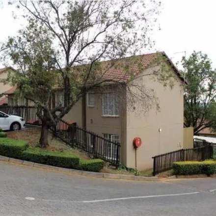Image 1 - 71 Selma Avenue, De Beers, Pretoria, 0049, South Africa - Apartment for rent