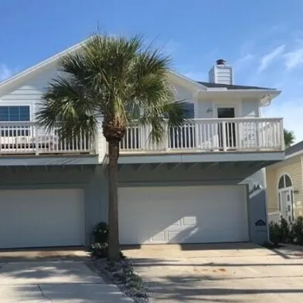 Rent this 3 bed house on 327 South Street in Neptune Beach, Duval County