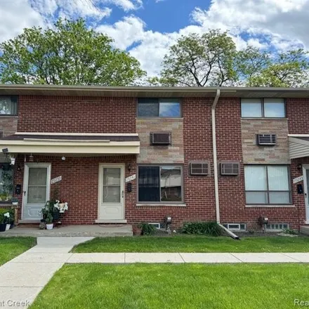Buy this 2 bed townhouse on Tessmer Court in Madison Heights, MI