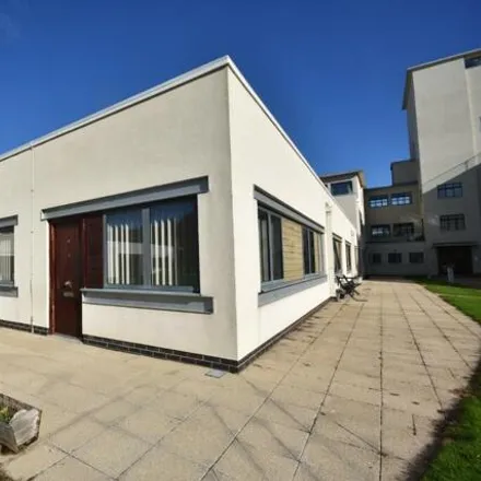 Image 1 - Hayes Road, Barry, CF64 5SF, United Kingdom - Duplex for sale