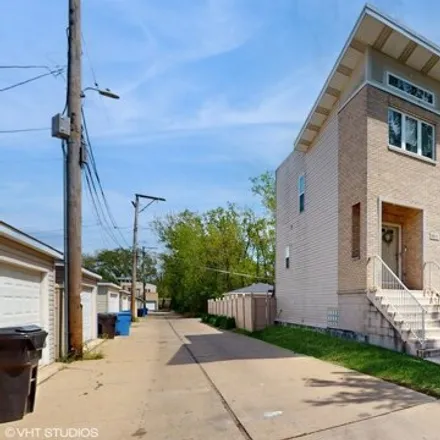 Image 2 - 8625 South Normal Avenue, Chicago, IL 60620, USA - House for sale