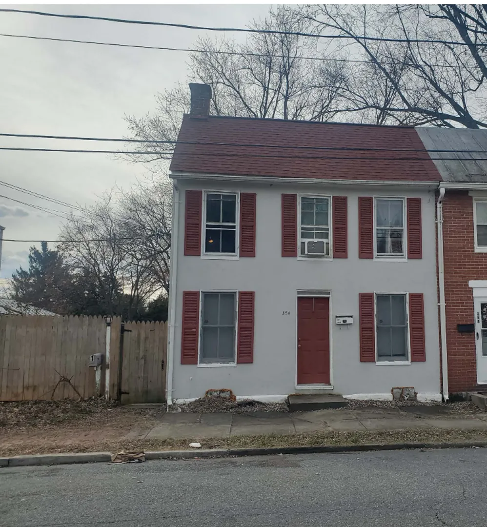 356 Madison St | 1 bed house for rent