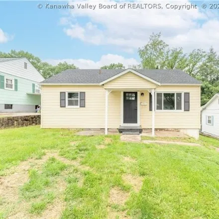 Buy this 3 bed house on 871 South Walnut Street in St. Albans, WV 25177