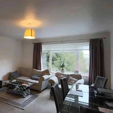 Image 7 - Russett Court, Caterham Valley, CR3 6DA, United Kingdom - Apartment for rent