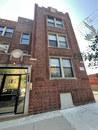 Rent this 2 bed condo on 1642 West Columbia Avenue in Chicago, IL 60626