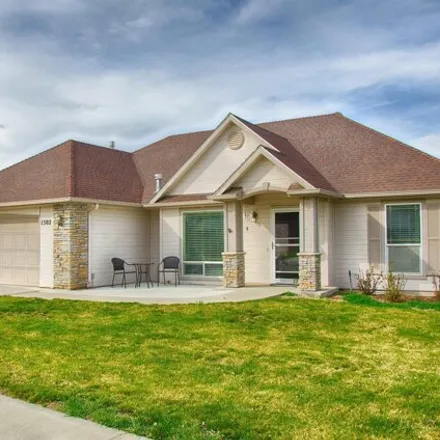 Buy this 3 bed house on 1502 Thorn Creek Court in Nampa, ID 83686