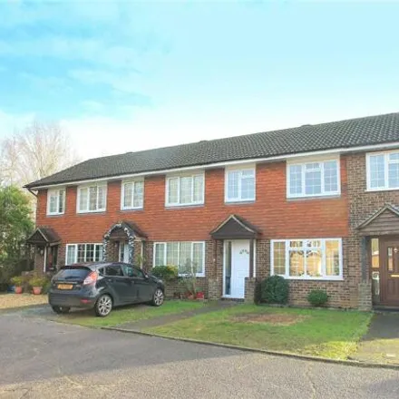 Buy this 3 bed townhouse on Christie Close in Windlesham, GU18 5UG