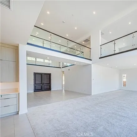 Image 5 - 11944 Galway Lane, Los Angeles, CA 91326, USA - House for sale
