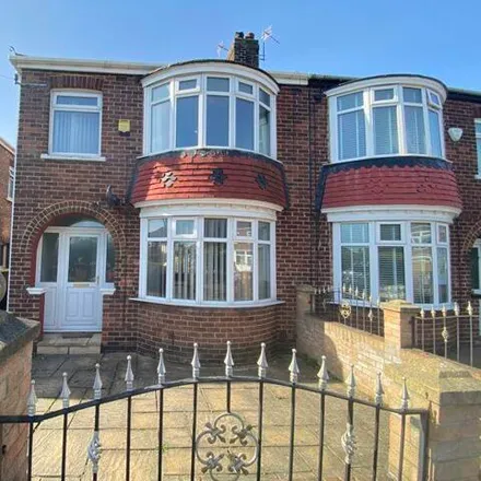 Rent this 3 bed duplex on Westbourne Grove in Redcar and Cleveland, TS6 0AE