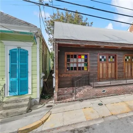 Image 1 - 930 Port St, New Orleans, Louisiana, 70117 - House for sale