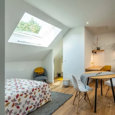 Rent this studio apartment on 85000 La Roche-sur-Yon