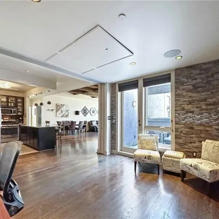 Image 3 - 80 Bay Street Landing, New York, NY 10301, USA - Condo for sale