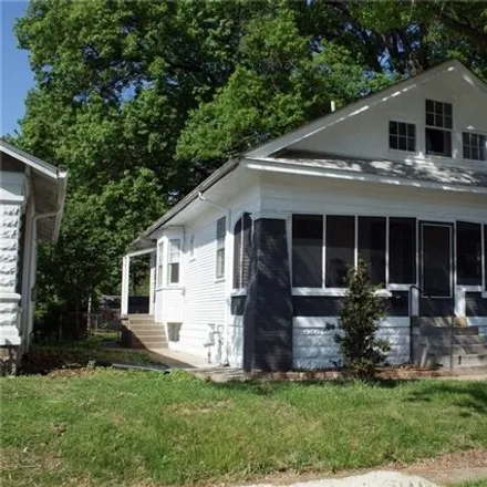 Image 4 - 1007 French Street, Jeffersonville, IN 47130, USA - House for sale