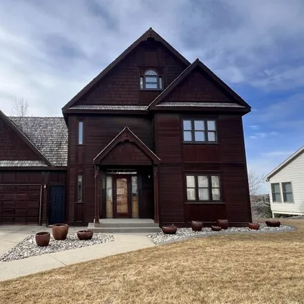 Buy this 4 bed house on 1341 17th Avenue Northwest in Minot, ND 58703