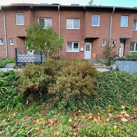 Rent this 5 bed apartment on Friederike-Fliedner-Weg 146 in 40489 Dusseldorf, Germany