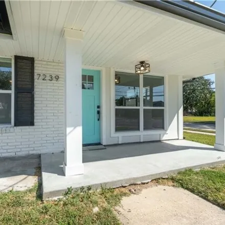 Image 2 - 1804 Center Street, Arabi, Saint Bernard Parish, LA 70032, USA - House for sale