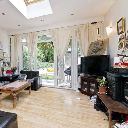 Rent this 5 bed townhouse on 39 Penderyn Way in London, N7 0EY