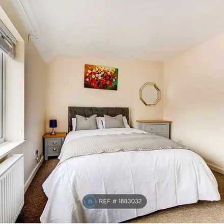 Rent this 2 bed townhouse on Woodward Road in Lodge Avenue, London