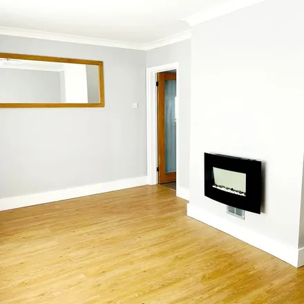 Image 3 - Trowbridge Crescent, Fenton, ST2 0JJ, United Kingdom - Apartment for rent