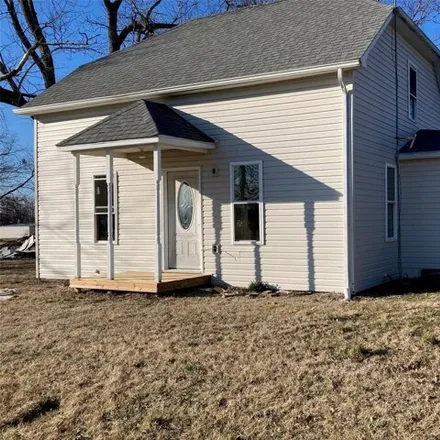 Buy this 2 bed house on 586 Olive Street in Pierron, Bond County