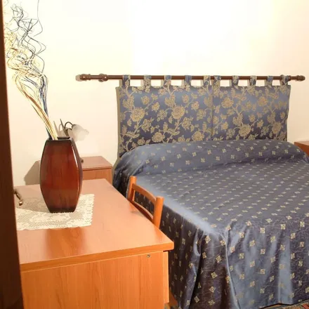 Rent this 4 bed house on 95039 Trecastagni CT