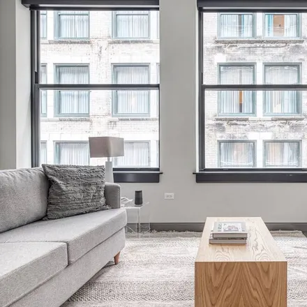 Rent this studio apartment on Chicago
