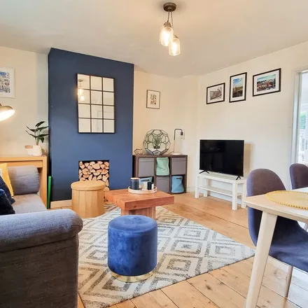 Rent this 2 bed apartment on Shorts News & Booze in 135 Luckwell Road, Bristol