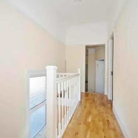 Image 6 - 20 Oakleigh Road South, London, N11 1LB, United Kingdom - House for sale