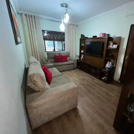 Buy this 2 bed house on Rua Pedro Breda in Bairro dos Casa, São Bernardo do Campo - SP