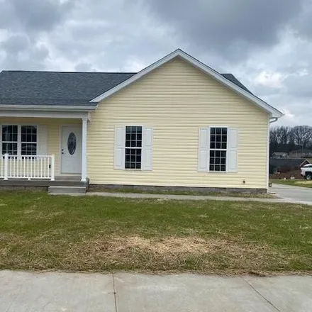 Buy this studio house on North Camp Drive in Bardstown, KY 40004