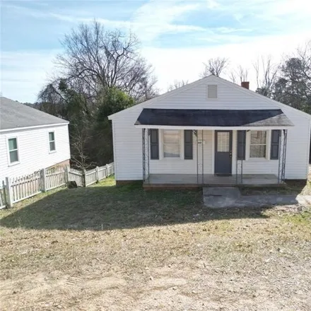 Buy this 2 bed house on 328 Burnsville Street in South Wadesboro, Wadesboro