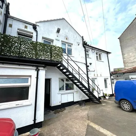 Image 5 - Brighton House, 34 Merridale Road, Goldthorn Hill, WV3 9SB, United Kingdom - Apartment for rent