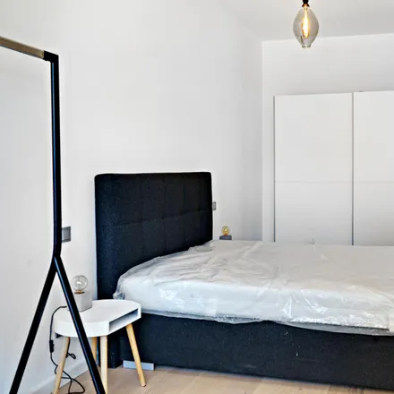 Rent this 1 bed apartment on Akademie des Jüdischen Museums in Fromet-und-Moses-Mendelssohn-Platz 1, 10969 Berlin