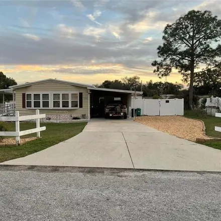 Buy this studio apartment on 9570 Southeast 161st Place in Marion County, FL 34491