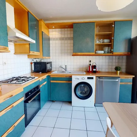 Rent this 5 bed apartment on 132 Cours Tolstoï in 69100 Villeurbanne, France