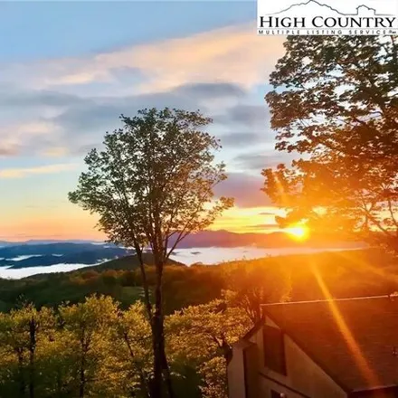 Buy this 3 bed condo on 102 Squirrel Lane in Beech Mountain, NC 28604