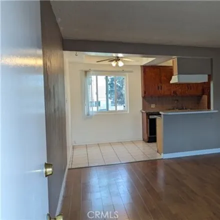 Image 1 - 351 Pine Street, San Gabriel, CA 91776, USA - Apartment for rent