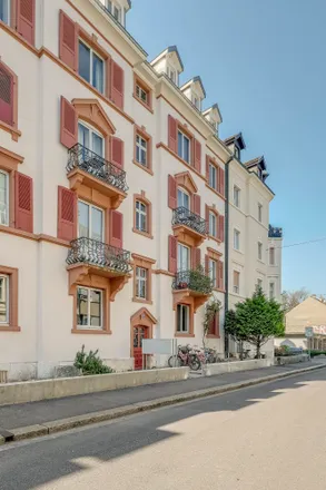 Rent this 3 bed apartment on Sennheimerstrasse 25 in 4054 Basel, Switzerland