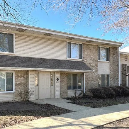 Buy this 1 bed condo on 1702 Robin Lane in Hoffman Estates, Schaumburg Township