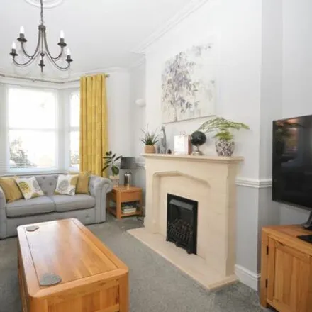 Image 2 - Quested Road, Folkestone, CT19 4PU, United Kingdom - Townhouse for sale