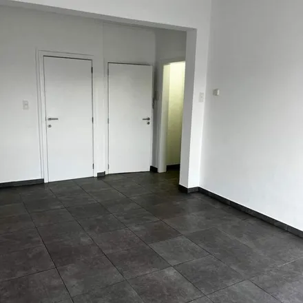 Image 9 - Rue du Pays de Liege 27, 6061 Charleroi, Belgium - Apartment for rent