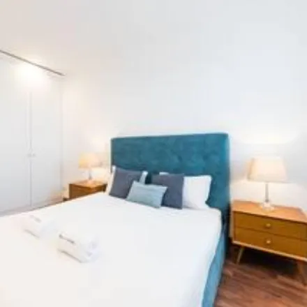 Rent this studio apartment on César Castro Cookshop in Rua do Bonjardim 420, Porto